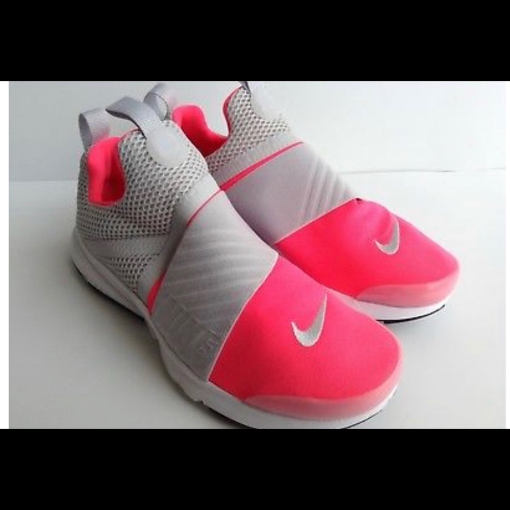 and new in box Nike presto sz l6y womens 8